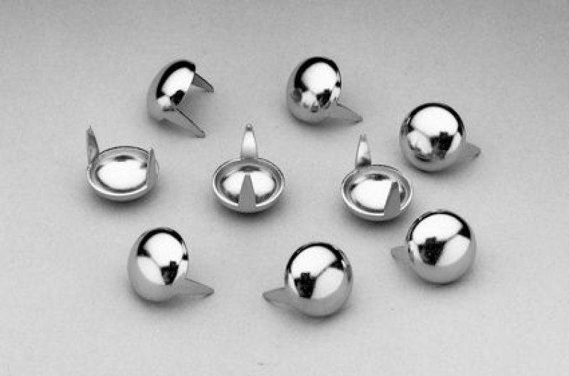 CHR.DECORATING ROUND LTHR STUD 1/2&quot; DIAM. 29098