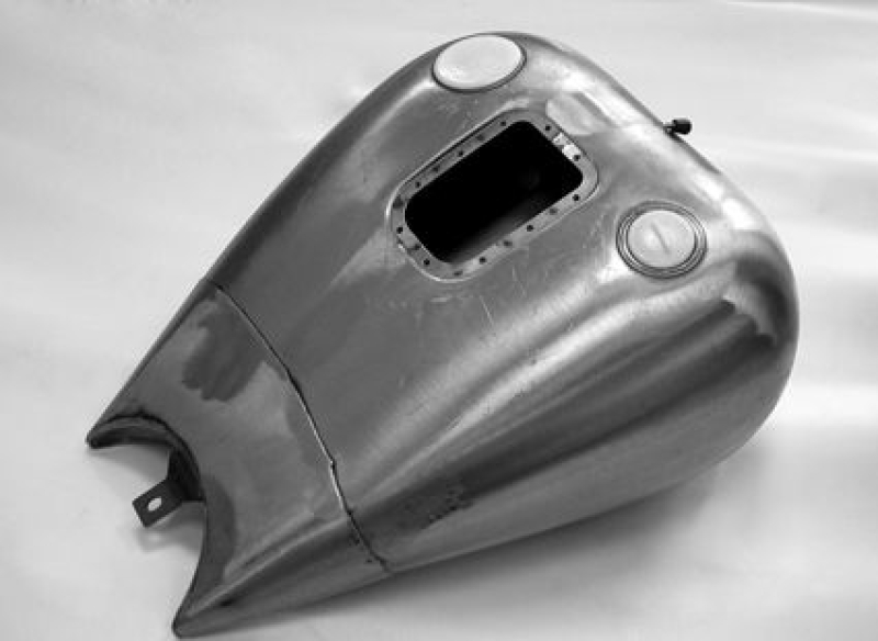 ONE-PIECE 2&quot; STRETCHED GAS TANK, 5 GALLONS 601298