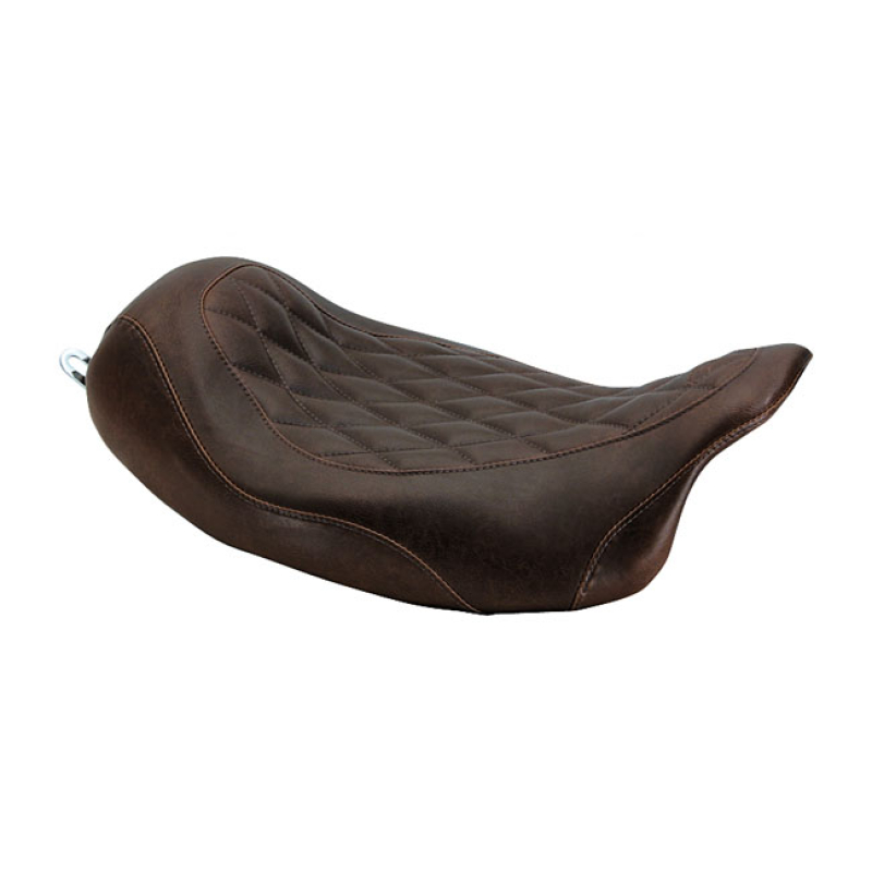 MUSTANG, WIDE TRIPPER SOLO SEAT DISTRESSED BROWN. 14&quot; WIDE. DIAMOND ST 537010