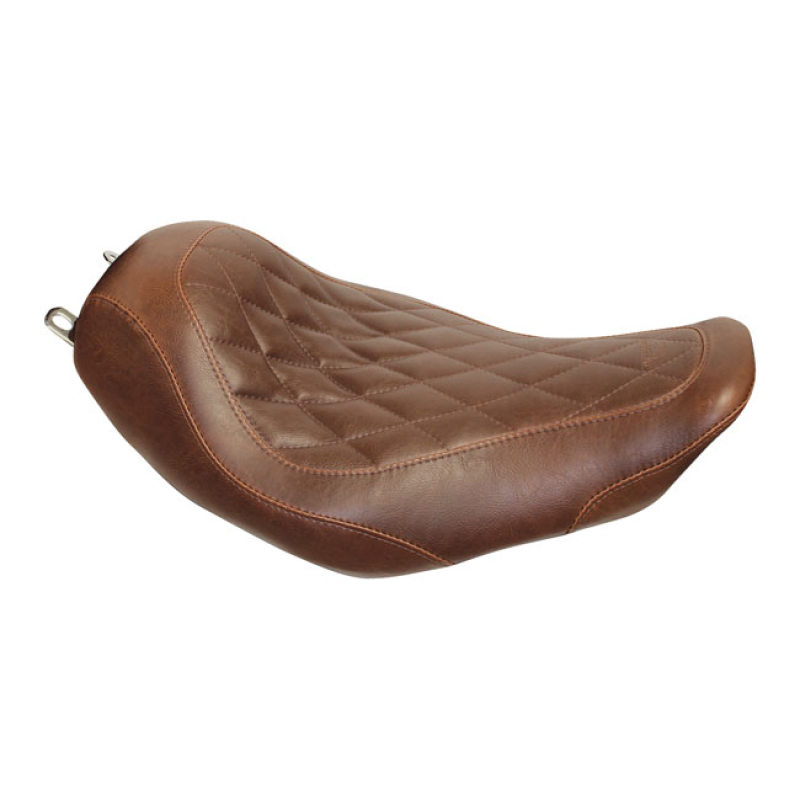 MUSTANG, WIDE TRIPPER SOLO SEAT DISTRESSED BROWN. 14&quot; WIDE. DIAMOND ST 537026