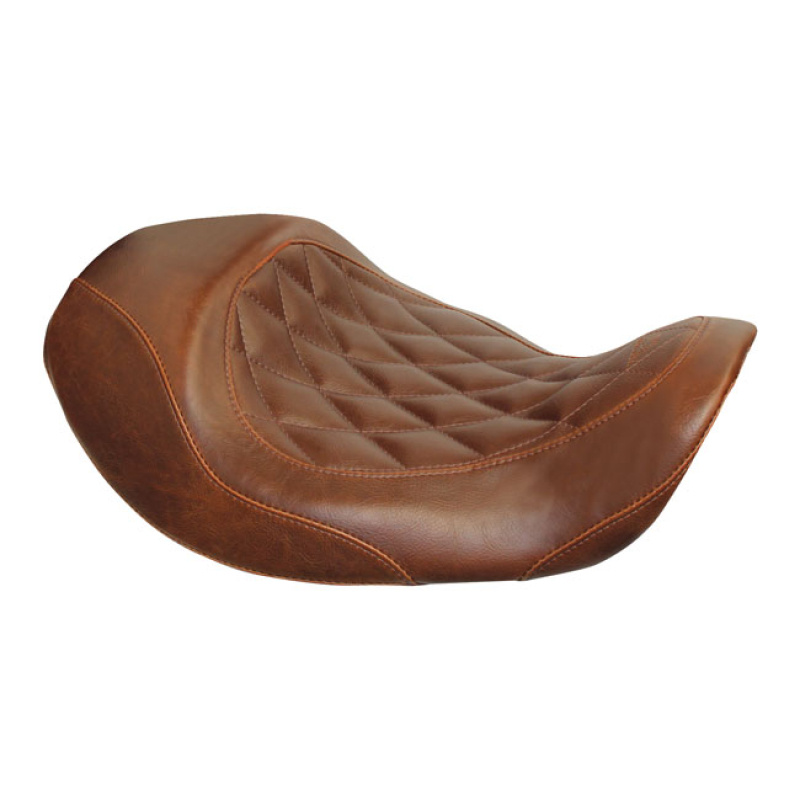 MUSTANG, WIDE TRIPPER FORWARD SOLO SEAT DISTRESSED BROWN. 13&quot; WIDE. DI 537037