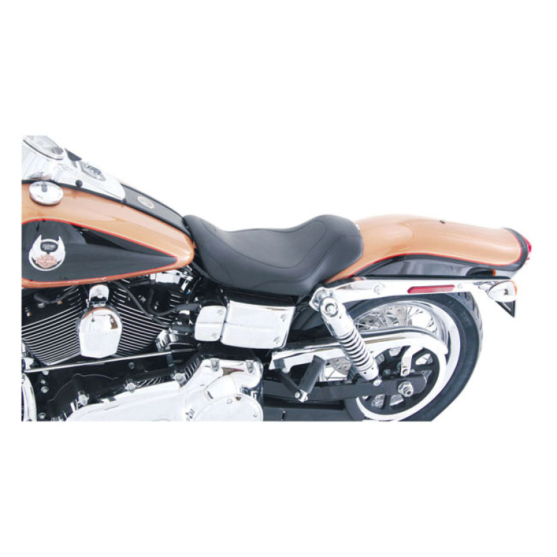 MUSTANG, TRIPPER SOLO SEAT BLACK. 11&quot; WIDE. STANDARD STYLE STITCH.   N 537188